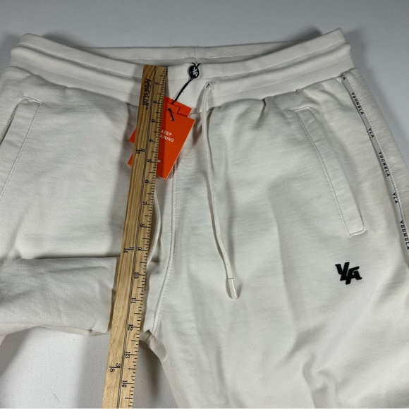 Young La BAGGY Sweatpants Comfort Unisex XL Joggers Cream NEW With TAGS - Picture 3 of 10